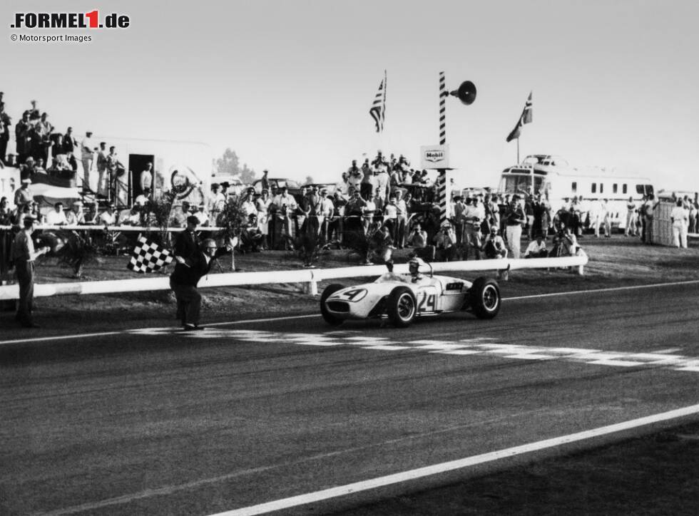 Foto zur News: Nach nur einem Jahr wechselt der USA-Grand-Prix wieder den Austragungsort: 1960 fährt die Formel 1 auf dem Riverside Raceway in Kalifornien. Erst danach findet die Rennserie mit ...