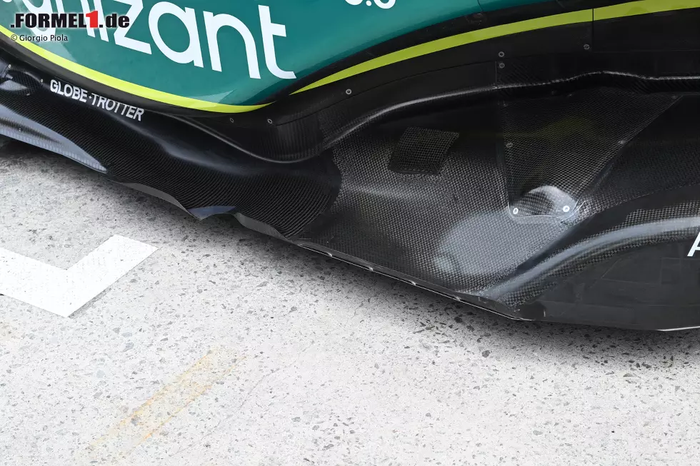 Als Teil des Update-Pakets für den Großen Preis von Kanada hat das Team den unteren Teil der Seitenkästen herausgeschoben, um den Luftstrom nach außen zu leiten. Foto zur News: Als Teil des Update-Pakets für den Großen Preis von Kanada hat das Team den unteren Teil der Seitenkästen herausgeschoben, um den Luftstrom nach außen zu leiten.