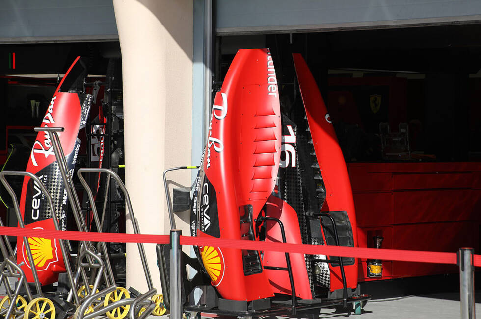 Foto zur News: Ferrari SF-23: Motorhauben