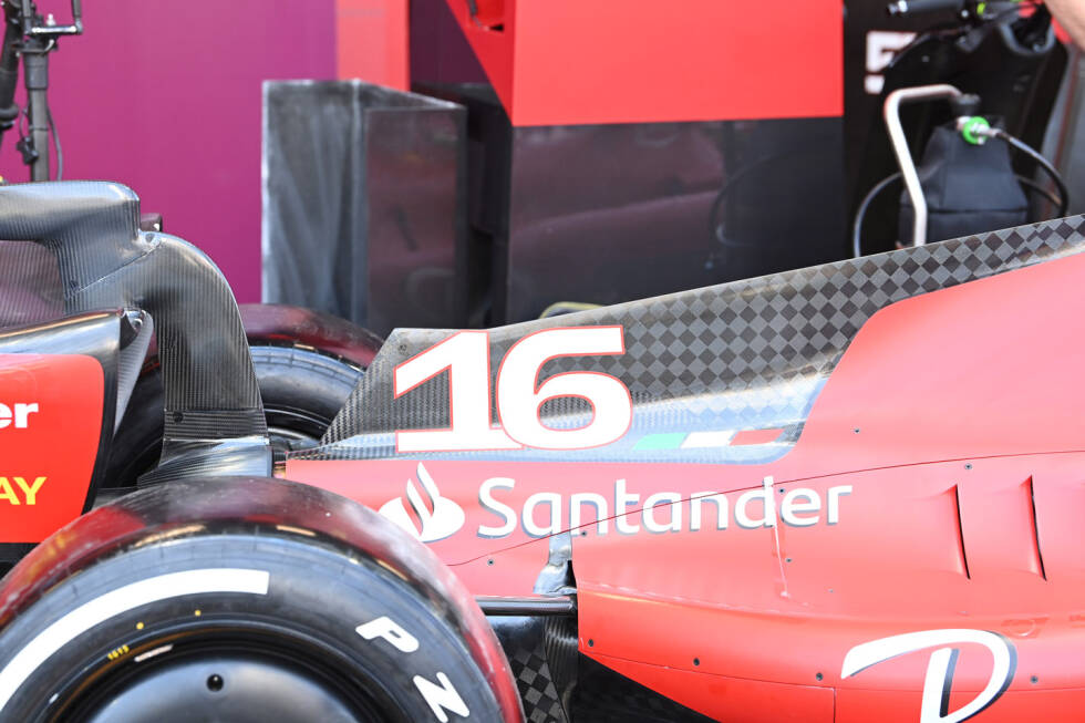 Foto zur News: Ferrari SF-23: Motorhaube