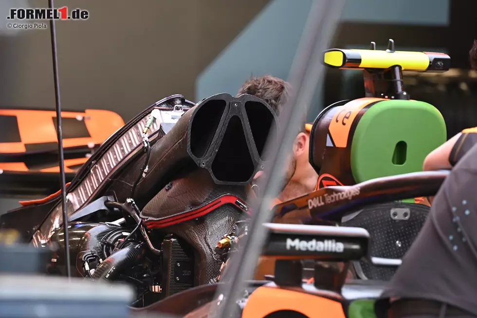 Foto zur News: McLaren MCL60: Airbox