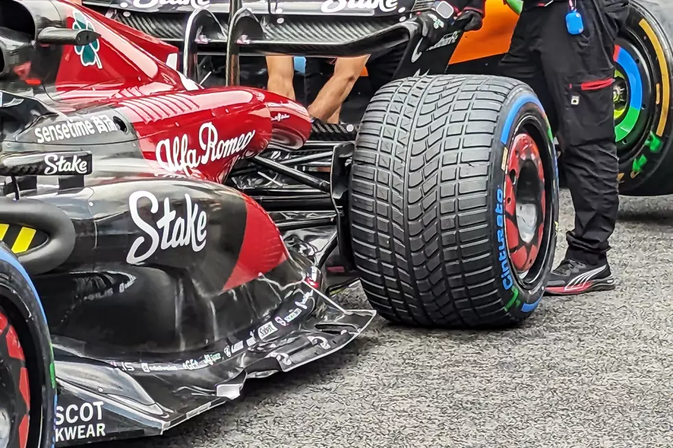 Foto zur News: Alfa Romeo C43: Seitenkasten mit Unterboden