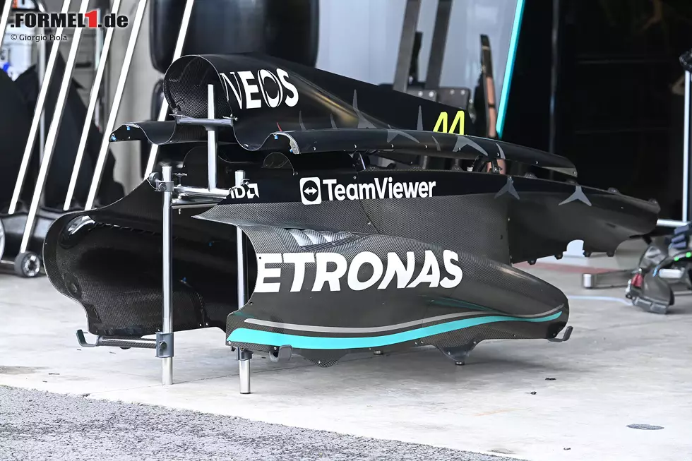 Foto zur News: Mercedes W14: Motorhaube