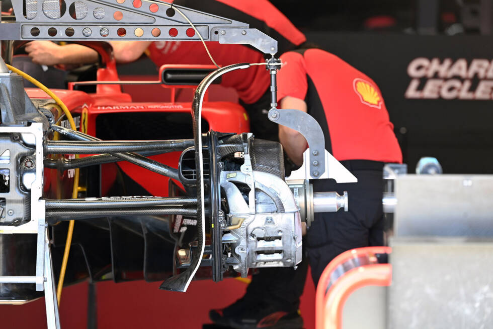 Foto zur News: Ferrari SF-23: Hinterrad-Aufhängung