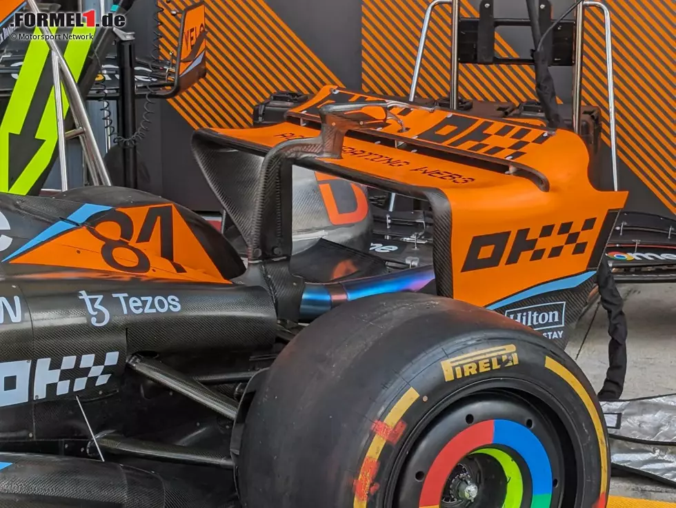Foto zur News: McLaren MCL60: Heckflügel