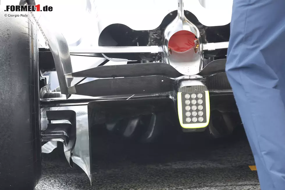 Auf diesem Bild des AT04 vom Grand Prix der Niederlande können wir den stufenförmigen Übergang sehen, den das Team im Bootsheck-Bereich des Diffusors verwendet. Foto zur News: Auf diesem Bild des AT04 vom Grand Prix der Niederlande können wir den stufenförmigen Übergang sehen, den das Team im Bootsheck-Bereich des Diffusors verwendet.