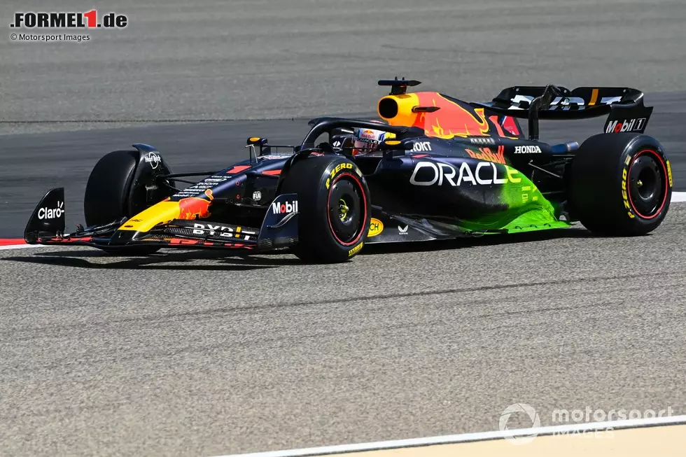 Red Bull wählte einen gezielteren Ansatz für seine Flow-Viz-Farbe auf den hinteren drei Vierteln der Downwash-Rampe der Seitenkästen, denn auch hier ging es um eine visuelle Bestätigung der Leistung des Luftstroms. Foto zur News: Red Bull wählte einen gezielteren Ansatz für seine Flow-Viz-Farbe auf den hinteren drei Vierteln der Downwash-Rampe der Seitenkästen, denn auch hier ging es um eine visuelle Bestätigung der Leistung des Luftstroms.