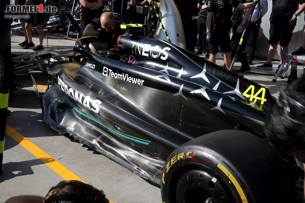 Foto zur News: Mercedes W14: Seitenkasten mit Motorhaube