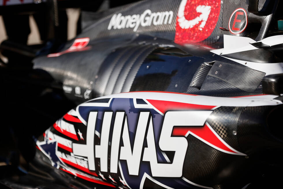 Foto zur News: Haas VF-23: Kühlschlitze in der Motorhaube