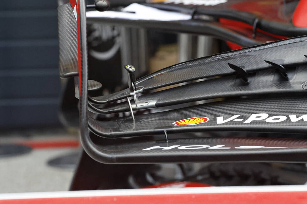 Foto zur News: Ferrari SF-23: Frontflügel