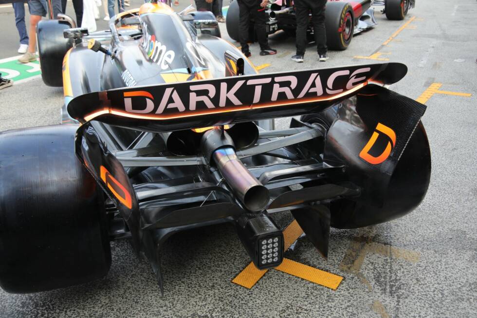 Foto zur News: McLaren MCL60: Heckflügel, Beam-Wing und Diffusor