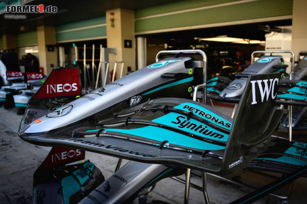 Wie haben sich die Frontflügel der Formel-1-Teams in der Saison 2022 durch die großen Regeländerungen verändert? Wir werfen einen Blick darauf und arbeiten uns dafür in der Weltmeisterschaft von vorne nach hinten! Wie haben sich die Frontflügel der Formel-1-Teams in der Saison 2022 durch die großen Regeländerungen verändert? Wir werfen einen Blick darauf und arbeiten uns dafür in der Weltmeisterschaft von vorne nach hinten!
