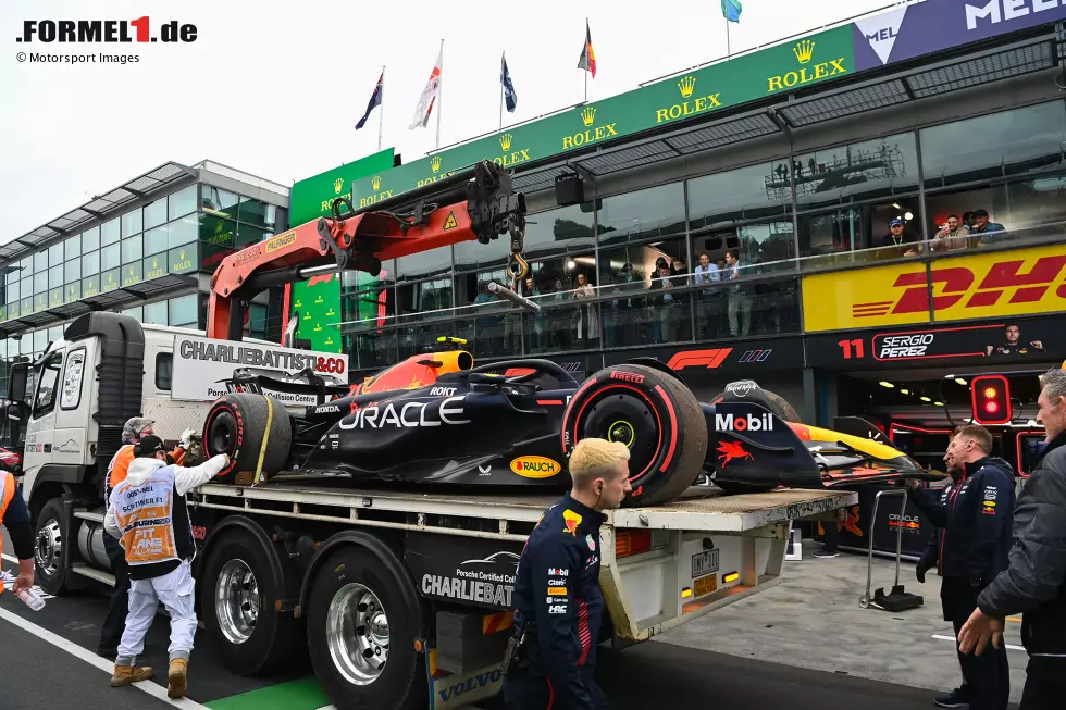 Sergio Perez (4): P5 im Rennen ist Schadensbegrenzung. Am Samstag in FT3 und im Qualifying völlig wild unterwegs. Er selbst schiebt das auf ein Problem am Auto, das Team relativiert ein bisschen. Im Zweifel für den Angeklagten, daher zumindest kein Kandidat für eine 5. Aber mehr als eine 4 gibt es für P5 im schnellsten Auto auch nicht. Foto zur News: Sergio Perez (4): P5 im Rennen ist Schadensbegrenzung. Am Samstag in FT3 und im Qualifying völlig wild unterwegs. Er selbst schiebt das auf ein Problem am Auto, das Team relativiert ein bisschen. Im Zweifel für den Angeklagten, daher zumindest kein Kandidat für eine 5. Aber mehr als eine 4 gibt es für P5 im schnellsten Auto auch nicht.