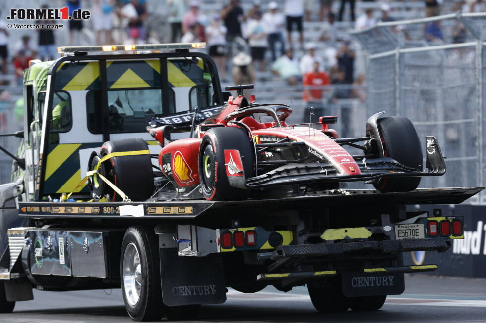 Foto zur News: Charles Leclerc (5): Drei Unfälle in zwei Wochen, davon zwei an diesem Wochenende und einer im wichtigen Qualifying. Da reicht dann auch die Erklärung, dass der Ferrari schwer zu fahren sei, irgendwann nicht mehr. Im Rennen ging dann auch wenig, wurde sogar von Magnussen im Kundenauto überholt.