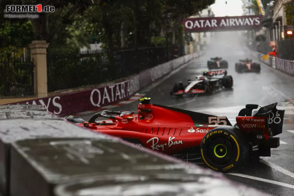 Foto zur News: Carlos Sainz (5): Im Training gecrasht, im Qualifying langsamer als der Teamkollege, im Rennen unter anderem Ocon fast abgeräumt und sich im Regen gedreht. Am Ende P8 an einem Wochenende, an dem wohl ein Podium möglich gewesen wäre. Das ist in Summe dann einfach nicht mehr &quot;ausreichend&quot;.