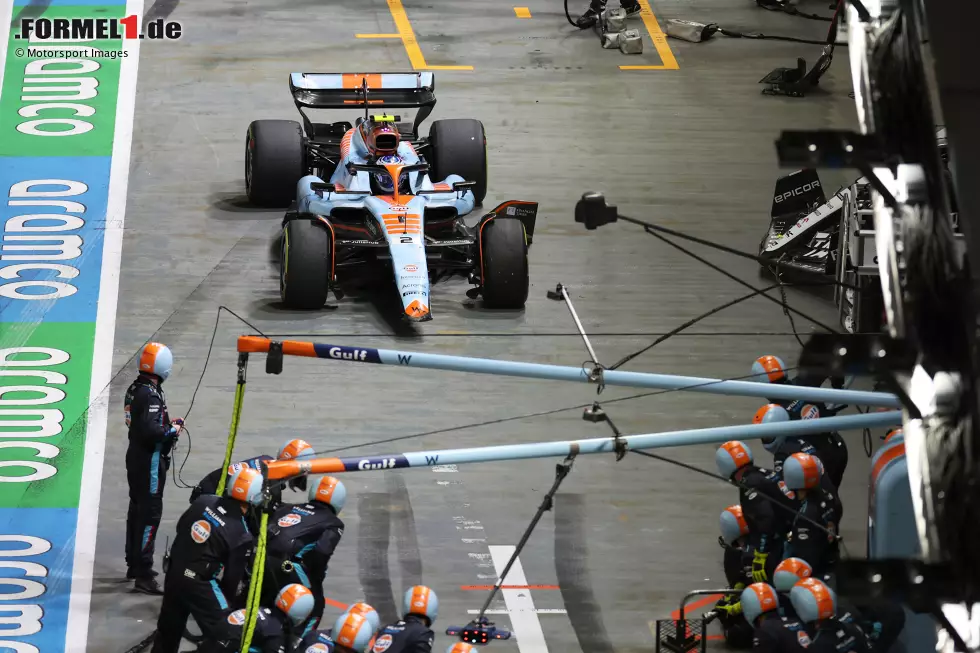 Foto zur News: Logan Sargeant (5): Kommt weiterhin nicht aus dem Quark. In Q1 rund sechs Zehntel langsamer als der Teamkollege, im Rennen dann der fast schon obligatorische Abflug am Wochenende. Der machte das Rennen zwar spannend, für seine Note war er aber natürlich nicht zuträglich ...