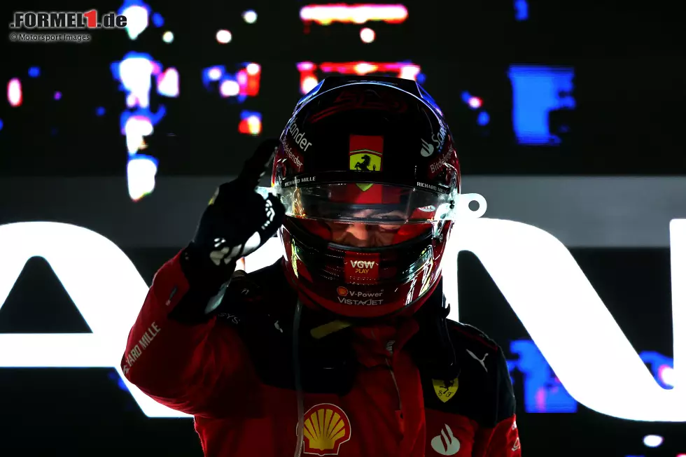 Carlos Sainz (1): Keine Abzüge im Qualifying, keine Abzüge im Rennen. Auf Pole gefahren und das Rennen danach strategisch vom Anfang bis zum Ende im Griff gehabt. Sein Meisterstück war es schließlich, Norris bewusst DRS zu geben, damit der sich gegen Russell wehren kann. Chapeau! Foto zur News: Carlos Sainz (1): Keine Abzüge im Qualifying, keine Abzüge im Rennen. Auf Pole gefahren und das Rennen danach strategisch vom Anfang bis zum Ende im Griff gehabt. Sein Meisterstück war es schließlich, Norris bewusst DRS zu geben, damit der sich gegen Russell wehren kann. Chapeau!