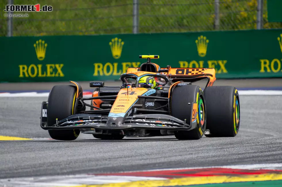 Lando Norris (2): Hier haben zwei Redakteure sogar die 1 gezogen, doch die Mehrheit war "nur" für eine 2, weil für Norris im Qualifying laut eigener Aussage noch mehr als P4 drin gewesen wäre und nicht ganz klar ist, ob er sein Anti-Stall-Problem im Sprint selbst ausgelöst hat. So geht es knapp an der Bestnote vorbei. Foto zur News: Lando Norris (2): Hier haben zwei Redakteure sogar die 1 gezogen, doch die Mehrheit war "nur" für eine 2, weil für Norris im Qualifying laut eigener Aussage noch mehr als P4 drin gewesen wäre und nicht ganz klar ist, ob er sein Anti-Stall-Problem im Sprint selbst ausgelöst hat. So geht es knapp an der Bestnote vorbei.