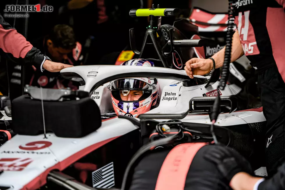 Nico Hülkenberg (4): Seine Note ist vermutlich etwas unfair, weil er einfach nicht die Chance hatte, sich für eine bessere zu empfehlen. Im Qualifying ging das Auto kaputt, im Shootout versemmelte das Team die Strategie. Im Rennen dann Start aus der Boxengasse und damit von vornherein chancenlos. Foto zur News: Nico Hülkenberg (4): Seine Note ist vermutlich etwas unfair, weil er einfach nicht die Chance hatte, sich für eine bessere zu empfehlen. Im Qualifying ging das Auto kaputt, im Shootout versemmelte das Team die Strategie. Im Rennen dann Start aus der Boxengasse und damit von vornherein chancenlos.
