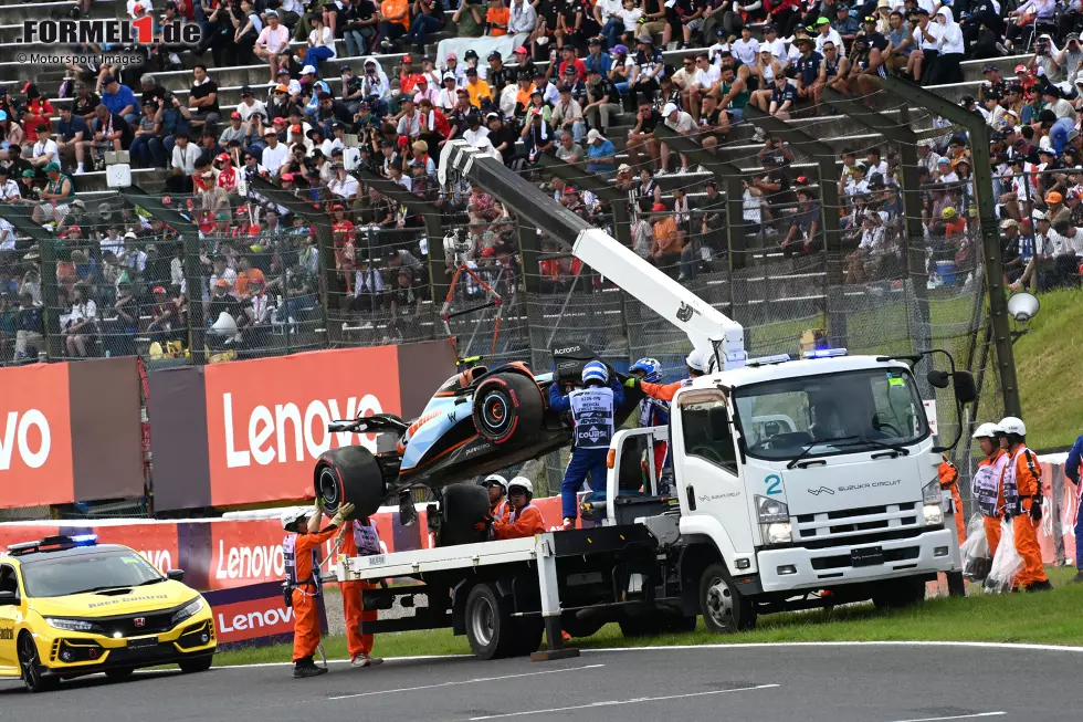 Foto zur News: Logan Sargeant (6): Den Fall gibt es bei uns nur ganz selten: Alle(!) Redakteure haben dem Williams-Fahrer einstimmig eine 6 gegeben. Sein Abflug im Qualifying war schon unnötig, der Crash im Rennen besiegelte sein Schicksal dann. Selbst dem größten Optimisten gehen langsam die Argumente für einen neuen Vertrag aus.