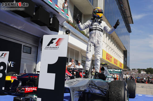 Foto zur News: Als Lewis Hamilton 2013 zu Mercedes wechselt, da ahnt noch niemand, dass diese Paarung mit sechs Titeln in der Fahrer-WM die erfolgreichste in der Geschichte der Formel 1 werden soll. In dieser Fotostrecke wollen wir auf Gegenbeispiele blicken, die lediglich auf dem Papier eine "Traumehe" waren ...