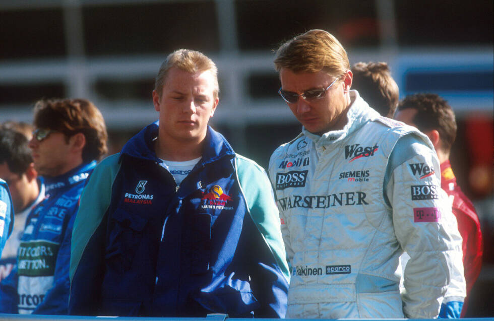 Foto zur News: Kimi Räikkönen &amp; McLaren: Als der Finne 2001 mit Sauber in die Formel 1 kommt, steht er wegen seiner kaum vorhandenen Erfahrung im Formelsport bereits vor seinem ersten Rennen in der Kritik. Mit seinem Talent überzeugt er seine Kritiker allerdings schnell und sichert sich für 2002 einen Platz bei McLaren, wo er Mika Häkkinen ersetzt.