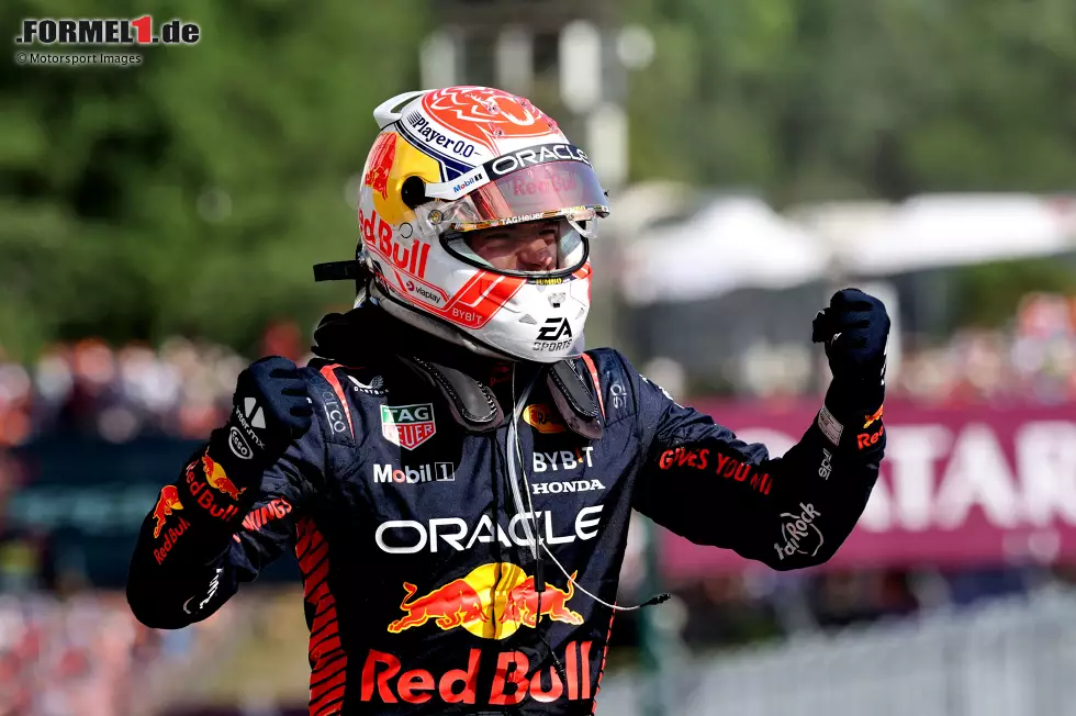 Max Verstappen (1): So gibt es die Bestnote am Ende nur für den Rennsieger. Ja, die Pole hat er hauchdünn verpasst. Diesen "Fehler" korrigierte er aber gleich beim Start und war danach wieder einmal in seiner eigenen Liga unterwegs. Weltmeisterlich! Foto zur News: Max Verstappen (1): So gibt es die Bestnote am Ende nur für den Rennsieger. Ja, die Pole hat er hauchdünn verpasst. Diesen "Fehler" korrigierte er aber gleich beim Start und war danach wieder einmal in seiner eigenen Liga unterwegs. Weltmeisterlich!