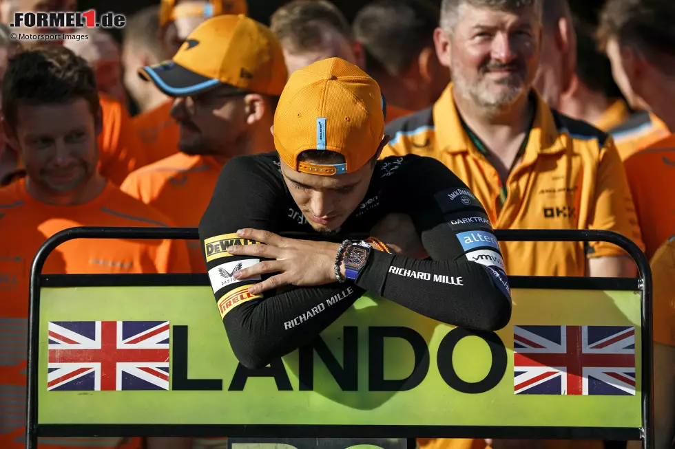 Lando Norris (2): Hier haben wir sehr lange diskutiert, weil er für uns genau zwischen 1 und 2 stand. Letztendlich geht es knapp an der Bestnote vorbei, weil laut eigener Aussage die Pole im Qualifying möglich gewesen wäre und er am Start vom Teamkollegen überholt wurde. Davon abgesehen aber ein tolles Rennen! Foto zur News: Lando Norris (2): Hier haben wir sehr lange diskutiert, weil er für uns genau zwischen 1 und 2 stand. Letztendlich geht es knapp an der Bestnote vorbei, weil laut eigener Aussage die Pole im Qualifying möglich gewesen wäre und er am Start vom Teamkollegen überholt wurde. Davon abgesehen aber ein tolles Rennen!