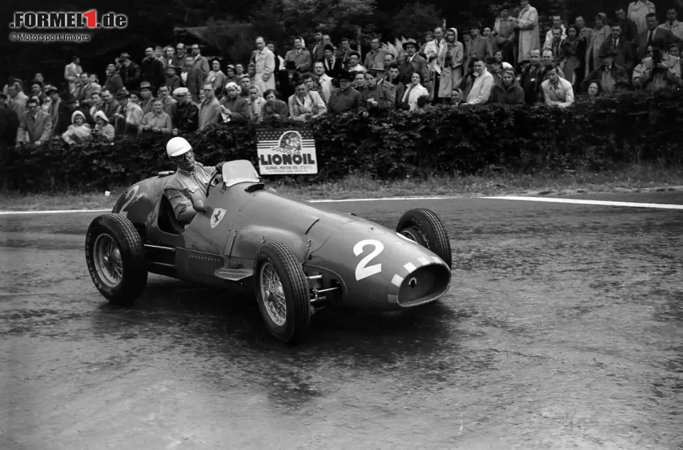 #1: Giuseppe Farina (45 Jahre, 201 Tage) - Älter ist niemand bei seinem ersten Rennen für Ferrari! Der Italiener wird 1950 noch Weltmeister für Alfa Romeo und wechselt zwei Jahre später zur Scuderia, für die er bis 1955 fährt. Einen weiteren Titel holt er aber nicht, 1952 wird er Vizeweltmeister hinter seinem Teamkollegen Alberto Ascari. Foto zur News: #1: Giuseppe Farina (45 Jahre, 201 Tage) - Älter ist niemand bei seinem ersten Rennen für Ferrari! Der Italiener wird 1950 noch Weltmeister für Alfa Romeo und wechselt zwei Jahre später zur Scuderia, für die er bis 1955 fährt. Einen weiteren Titel holt er aber nicht, 1952 wird er Vizeweltmeister hinter seinem Teamkollegen Alberto Ascari.