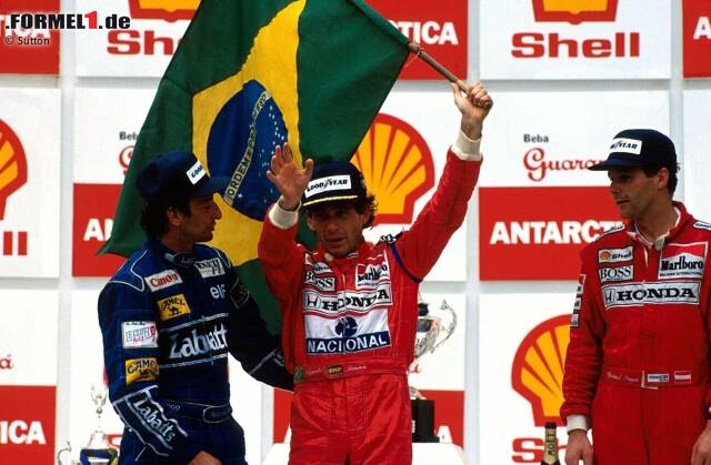 Foto di attualità: Ayrton Senna (1991): Nel 1991, il brasiliano divenne il primo pilota nella storia della Formula 1 a vincere le prime tre gare in una sola stagione.  Ha vinto negli USA e per la quarta volta anche nella gara di casa in Brasile, Imola e Monaco.