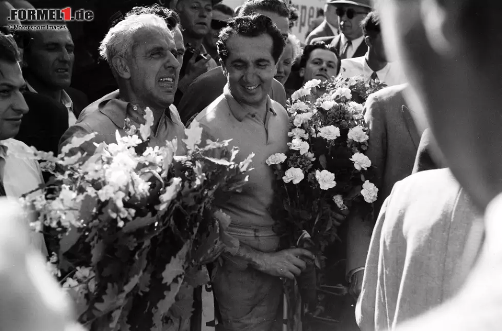 Sonderfälle - Alberto Ascari (1953) und Juan Manuel Fangio (1954 & 1957): In den ersten Jahren gehört das Indianapolis 500 offiziell noch zur Formel-1-Weltmeisterschaft. Allerdings nehmen die Toppiloten in der Regel nicht an diesem teil, was die Statistik ein bisschen "verfälscht". Foto zur News: Sonderfälle - Alberto Ascari (1953) und Juan Manuel Fangio (1954 & 1957): In den ersten Jahren gehört das Indianapolis 500 offiziell noch zur Formel-1-Weltmeisterschaft. Allerdings nehmen die Toppiloten in der Regel nicht an diesem teil, was die Statistik ein bisschen "verfälscht".