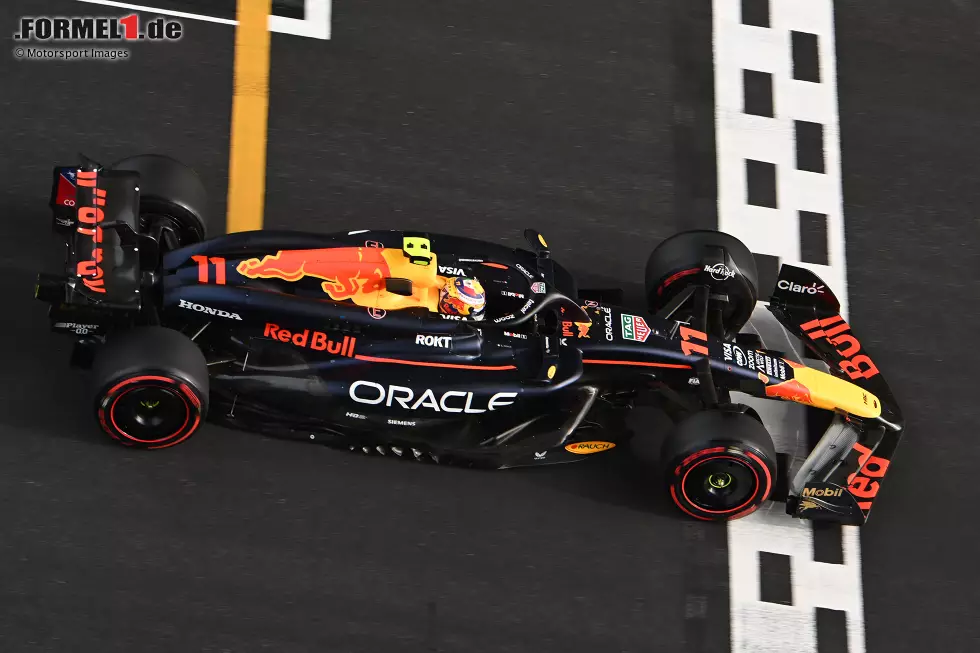Sergio Perez (Marc Surer: 3) - "Zweimal P3. Aber P3 ist nicht genug, wenn man Red Bull fährt! Auch wenn ihm zugestehen muss: Er ist derzeit näher an Max dran als in der Vergangenheit." Foto zur News: Sergio Perez (Marc Surer: 3) - "Zweimal P3. Aber P3 ist nicht genug, wenn man Red Bull fährt! Auch wenn ihm zugestehen muss: Er ist derzeit näher an Max dran als in der Vergangenheit."