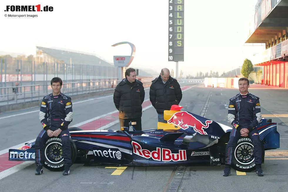 Der RB3 aus der Saison 2007 ist das erste Newey-Auto für Red Bull. Noch aber fährt das Team seinen eigenen Ansprüchen hinterher: Es gelingt nur ein Podestplatz durch Mark Webber, der auf dem Nürburgring Dritter wird. Foto zur News: Der RB3 aus der Saison 2007 ist das erste Newey-Auto für Red Bull. Noch aber fährt das Team seinen eigenen Ansprüchen hinterher: Es gelingt nur ein Podestplatz durch Mark Webber, der auf dem Nürburgring Dritter wird.