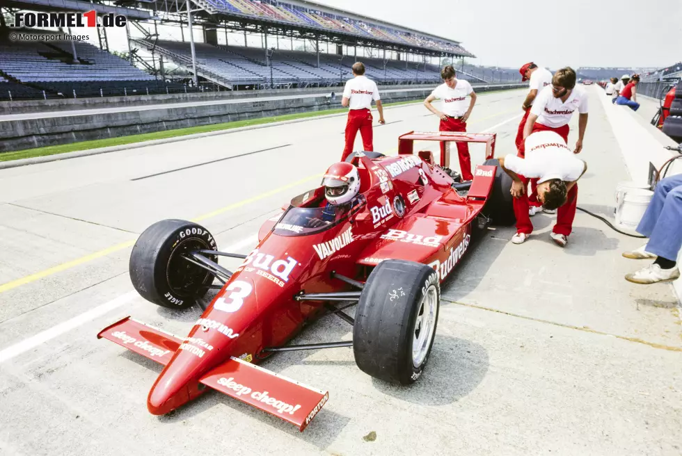 ... Newey zeichnet auch für den March 86C verantwortlich, mit dem Bobby Rahal 1986 die Meisterschaft gewinnt. In beiden Jahren sind die Newey-Autos die Siegerautos bei den legendären 500 Meilen von Indianapolis, dem Indy 500. Foto zur News: ... Newey zeichnet auch für den March 86C verantwortlich, mit dem Bobby Rahal 1986 die Meisterschaft gewinnt. In beiden Jahren sind die Newey-Autos die Siegerautos bei den legendären 500 Meilen von Indianapolis, dem Indy 500.
