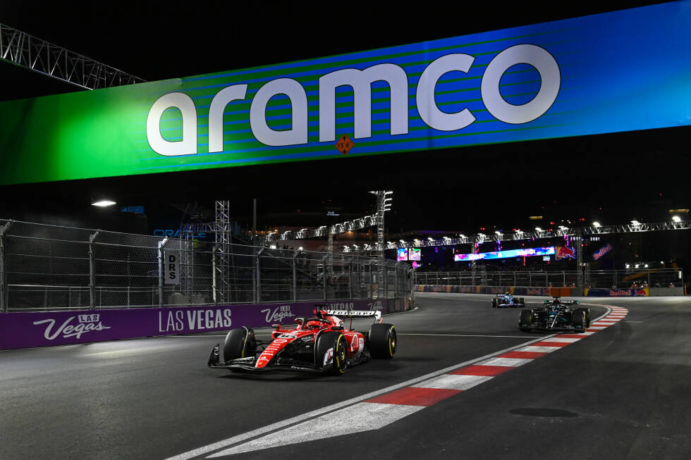 Foto zur News: ... erforscht und erarbeitet die Formel 1 gemeinsam mit ihrem Entwicklungspartner Aramco, dem saudi-arabischen Energiekonzern, der auch als Formel-1-Sponsor auftritt. Parallel dazu ...