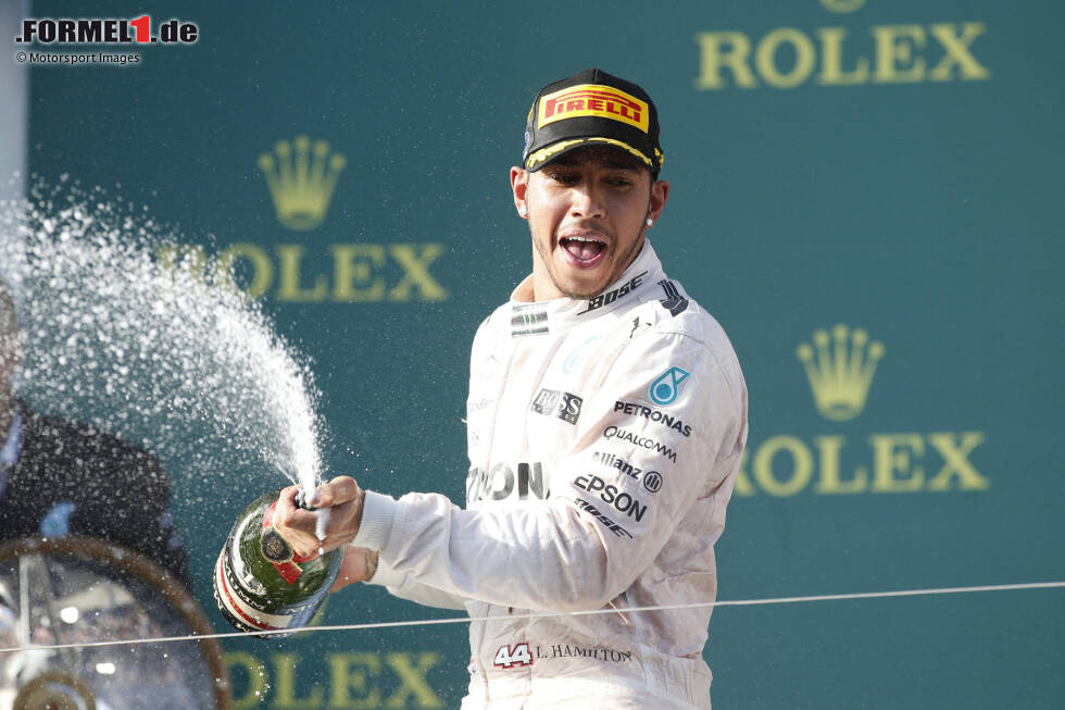 Foto zur News: 2015: Lewis Hamilton siegt beim Australien-Grand-Prix und geht direkt in Führung in der Fahrerwertung. Nach ...
