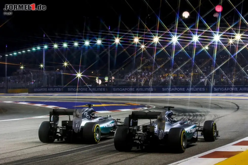 Foto zur News: 9. Lewis Hamilton (Mercedes) beim Großen Preis von Singapur 2015 - Grund: Motorschaden