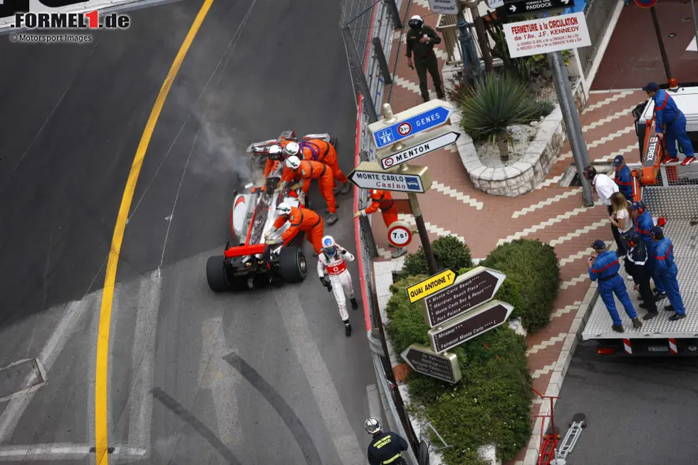 Foto zur News: 19. Jenson Button (McLaren) beim Großen Preis von Monaco 2010 - Grund: Überhitzung