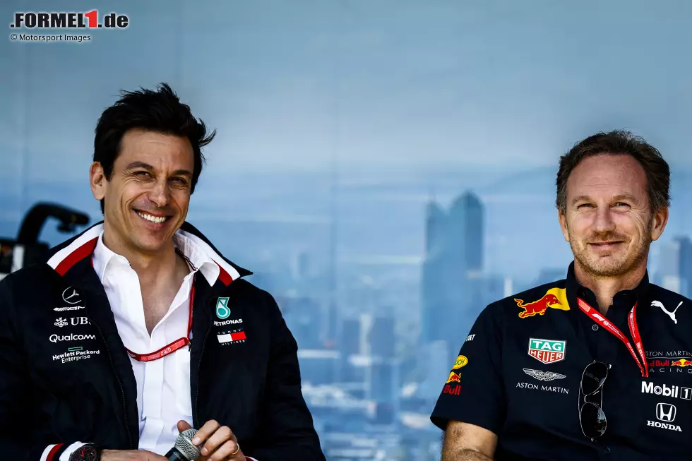 ... hatten acht von zehn Rennställen andere Teamchefs. Einzig Christian Horner (Red Bull) und Toto Wolff (Mercedes) haben ihre Rollen behalten. Foto zur News: ... hatten acht von zehn Rennställen andere Teamchefs. Einzig Christian Horner (Red Bull) und Toto Wolff (Mercedes) haben ihre Rollen behalten.