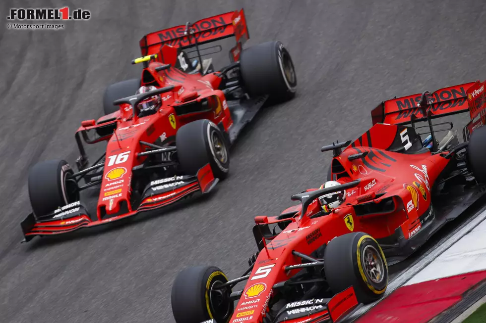 ... gab es in Runde elf eine Ferrari-Stallregie zugunsten von Sebastian Vettel: Charles Leclerc musste ihn vorbeilassen. Foto zur News: ... gab es in Runde elf eine Ferrari-Stallregie zugunsten von Sebastian Vettel: Charles Leclerc musste ihn vorbeilassen.
