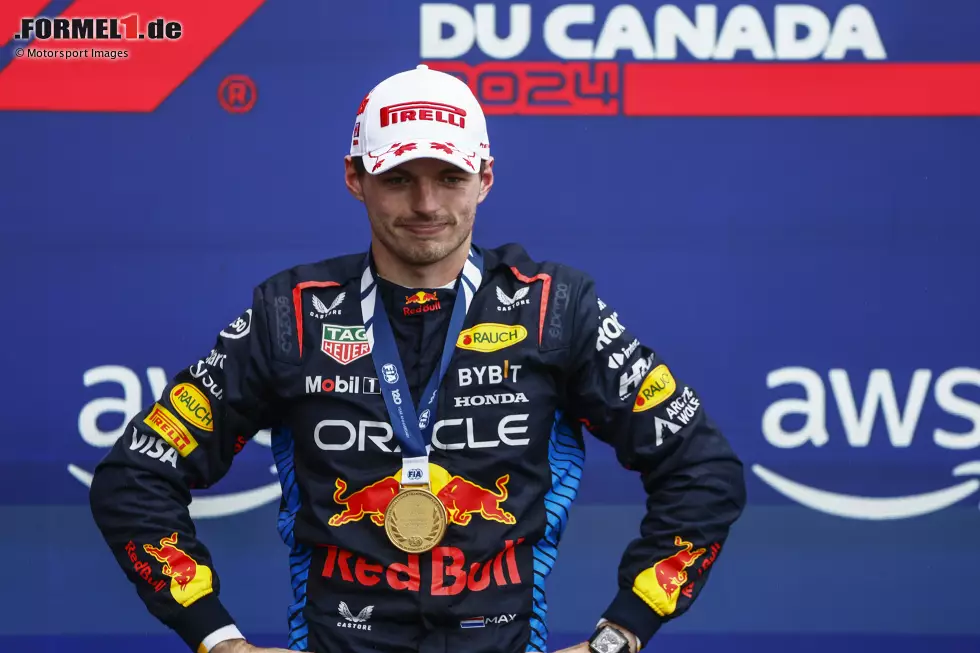 Mit derzeit 60 Siegen seit 2016 ist Max Verstappen der erfolgreichste Red-Bull-Fahrer in der Formel 1. Heißt: Er allein hat die Hälfte aller Red-Bull-Siege erzielt. 2021, 2022 und 2023 trugen ihn diese Siege jeweils auch zum WM-Titel. Aber ... Foto zur News: Mit derzeit 60 Siegen seit 2016 ist Max Verstappen der erfolgreichste Red-Bull-Fahrer in der Formel 1. Heißt: Er allein hat die Hälfte aller Red-Bull-Siege erzielt. 2021, 2022 und 2023 trugen ihn diese Siege jeweils auch zum WM-Titel. Aber ...