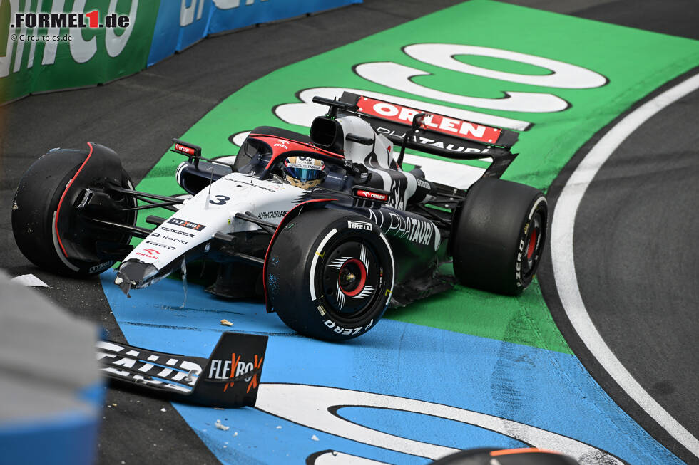 Foto zur News: Niederlande 2023: AlphaTauri-Fahrer Daniel Ricciardo verunfallt im Freitagstraining und verletzt sich an der Hand. Damit steht fest: Er kann nicht weitermachen. Deshalb ...