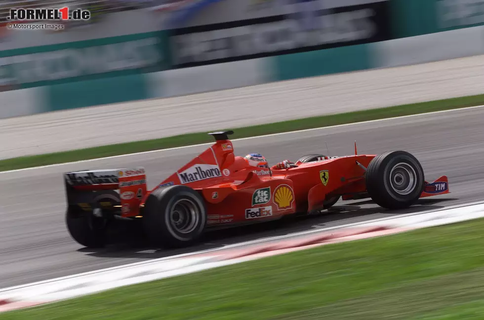 Von 2000 bis 2005 ist Rubens Barrichello der Ferrari-Teamkollege von Michael Schumacher. Während "Schumi" in dieser Zeit fünfmal Weltmeister wird, holt Barrichello immerhin neun Siege und zweimal WM-Platz zwei. Foto zur News: Von 2000 bis 2005 ist Rubens Barrichello der Ferrari-Teamkollege von Michael Schumacher. Während "Schumi" in dieser Zeit fünfmal Weltmeister wird, holt Barrichello immerhin neun Siege und zweimal WM-Platz zwei.