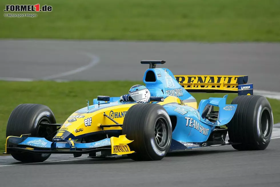 2004: Teamchef Flavio Briatore hat am Saisonende genug von Jarno Trulli und mustert den Italiener aus bei Renault. Lange im Abseits ist Trulli aber nicht, denn ... Foto zur News: 2004: Teamchef Flavio Briatore hat am Saisonende genug von Jarno Trulli und mustert den Italiener aus bei Renault. Lange im Abseits ist Trulli aber nicht, denn ...