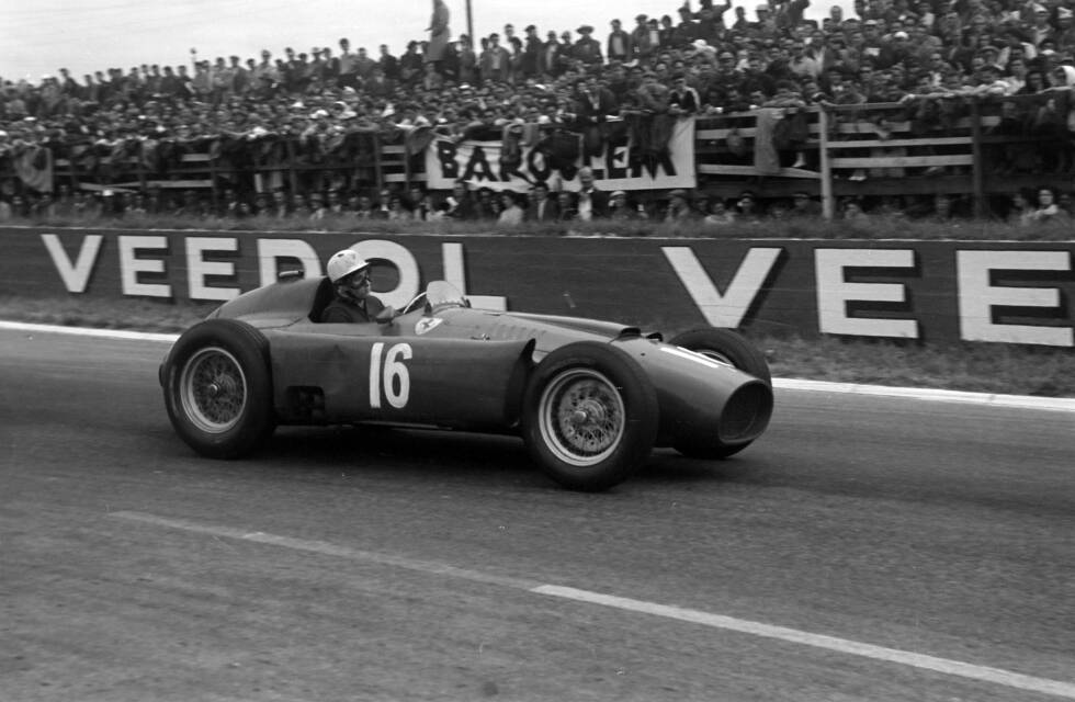 Foto zur News: Alfonso de Portago bestreitet in Frankreich sein Formel-1-Debüt für Ferrari und schafft es im Rennen nicht ins Ziel. Er fährt dann noch vier weitere Grands Prix in Rot - und stirbt 1957 bei einem Rennunfall.