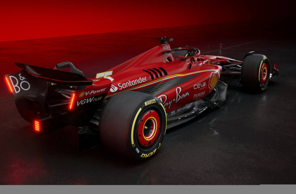 Foto zur News: ... verraten die ersten Bilder nicht viel über den SF-24, weil Ferrari bewusst dunkle Hintergründe verwendet und sensible Bereiche des Fahrzeugs gar nicht erst zeigt. Zum Beispiel ...