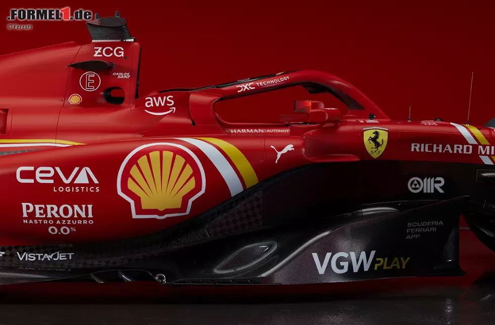 ... das neue Auto soll laut Leclerc "weniger empfindlich und einfacher zu fahren sein" als das Modell aus dem Vorjahr. Leclerc weiter: "Ich erwarte, dass das Auto in mehreren Bereichen einen Schritt nach vorne macht." Unter anderem ... Foto zur News: ... das neue Auto soll laut Leclerc "weniger empfindlich und einfacher zu fahren sein" als das Modell aus dem Vorjahr. Leclerc weiter: "Ich erwarte, dass das Auto in mehreren Bereichen einen Schritt nach vorne macht." Unter anderem ...