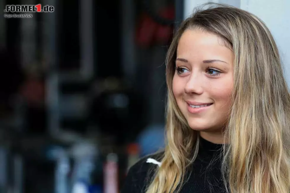Mit Zane Maloney hat Sauber ebenfalls einen von Red Bull entlassenen Fahrer an Bord geholt. In der F1 Academy wird das Schweizer Team von einer Deutschen repräsentiert: Carrie Schreiner. Foto zur News: Mit Zane Maloney hat Sauber ebenfalls einen von Red Bull entlassenen Fahrer an Bord geholt. In der F1 Academy wird das Schweizer Team von einer Deutschen repräsentiert: Carrie Schreiner.