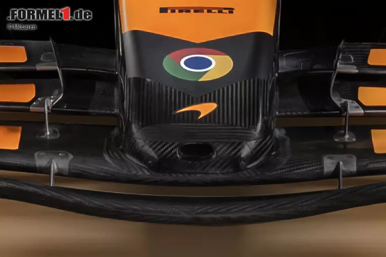 Ganz vorne am Auto lässt McLaren die Nase auf dem zweiten Frontflügel-Element ansetzen. Das haben wir so auch schon bei anderen Formel-1-Teams gesehen. Sehr viel mehr ... Foto zur News: Ganz vorne am Auto lässt McLaren die Nase auf dem zweiten Frontflügel-Element ansetzen. Das haben wir so auch schon bei anderen Formel-1-Teams gesehen. Sehr viel mehr ...