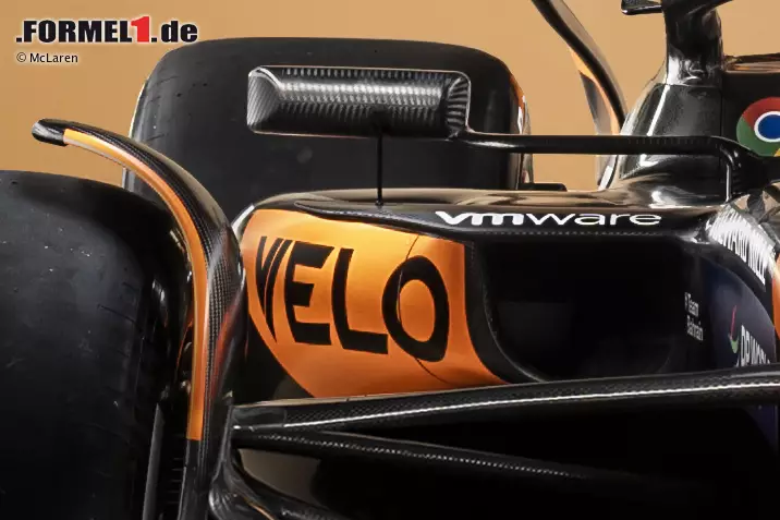 ... McLaren beim MCL38, obwohl McLaren den gleichen Antriebsstrang benutzt. Hier scheint man also unterschiedliche Ansätze für die gleiche Funktion gefunden zu haben. Und im Gegensatz zu McLaren ... Foto zur News: ... McLaren beim MCL38, obwohl McLaren den gleichen Antriebsstrang benutzt. Hier scheint man also unterschiedliche Ansätze für die gleiche Funktion gefunden zu haben. Und im Gegensatz zu McLaren ...